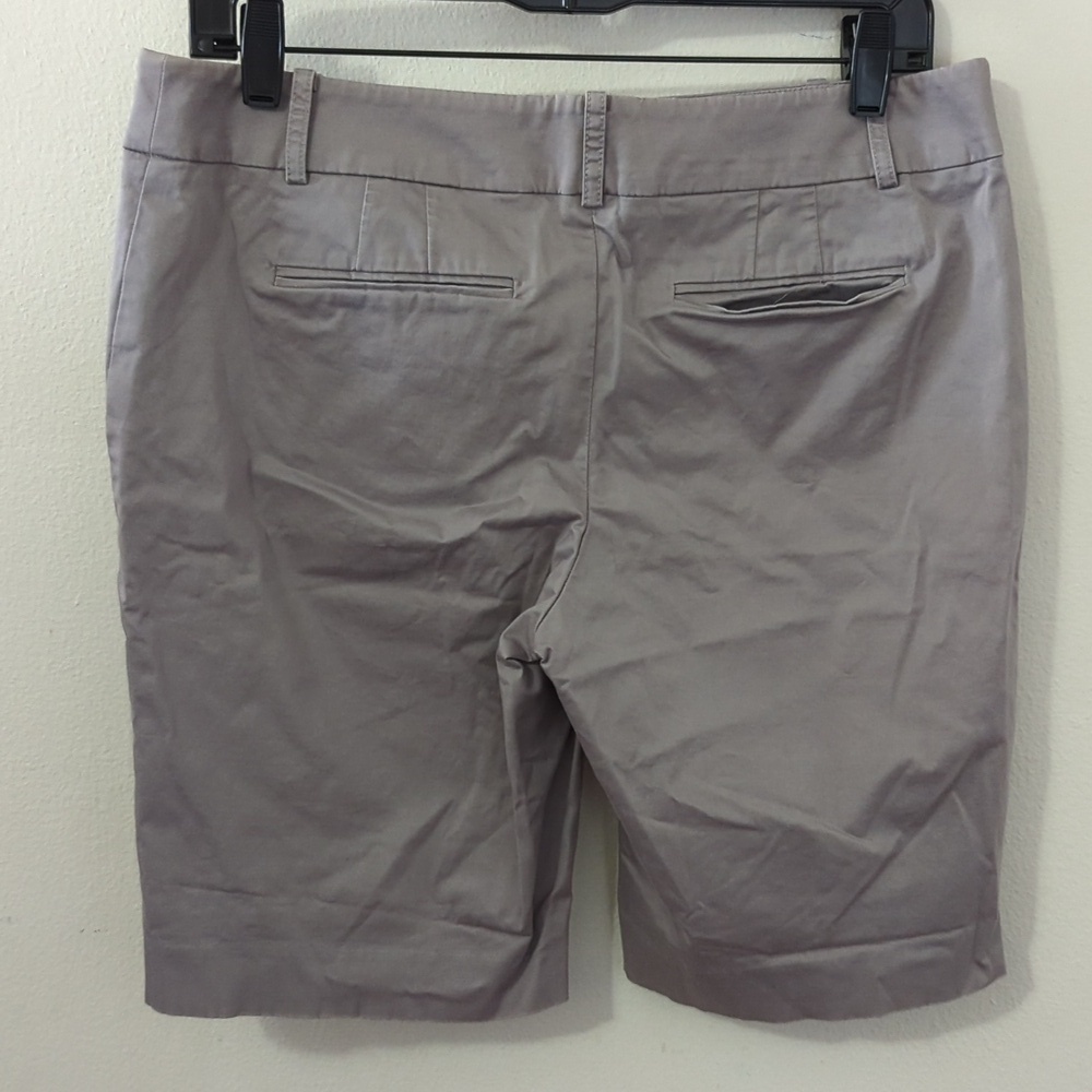 Loft Bermuda Shorts Gray 10" Inseam Preppy Casual Summer Women's Size 8 - Picture 3 of 4